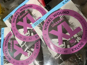 Strings D’Addario Bass and Lead