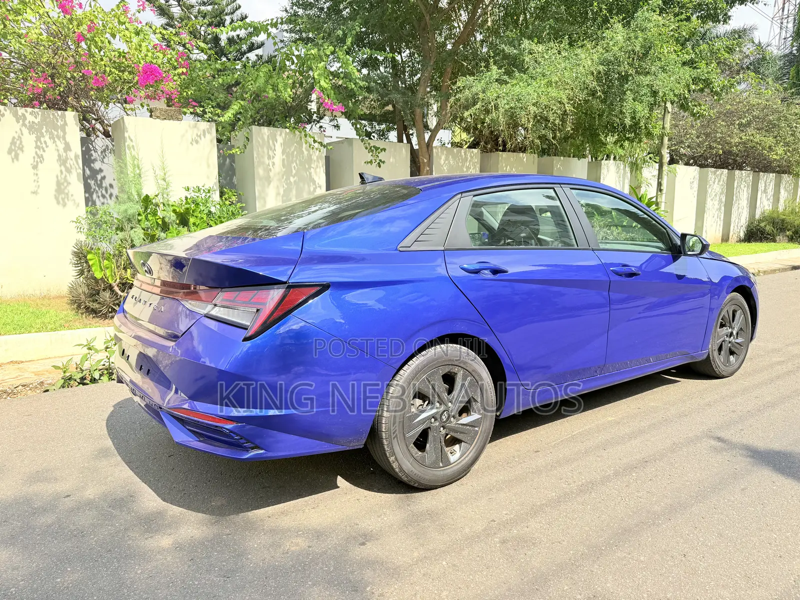 Hyundai Elantra Limited 2022 Blue
