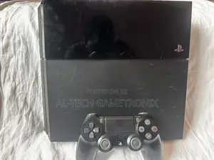 Pre-Owned Ps4 Standard Edition