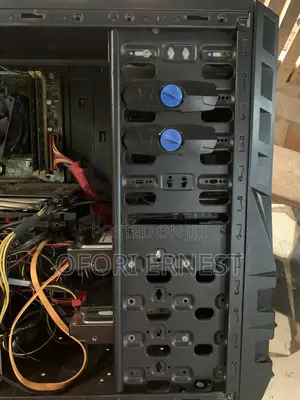 Desktop Computer MSI model 8GB Intel Core i7 HDD+SSD 640GB