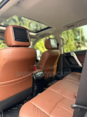 Toyota Land Cruiser Prado 4.0 Petrol TX 2017 White