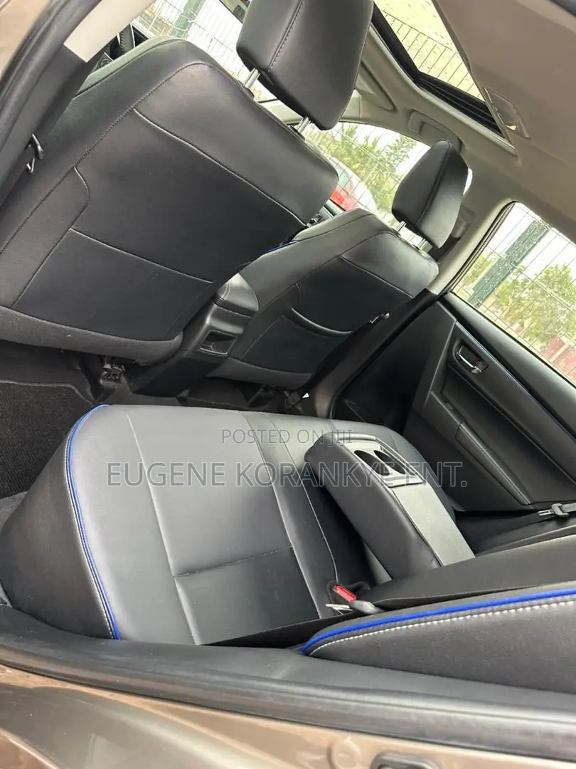 Toyota Corolla XSE 4dr Sedan (1.8L 4cyl CVT) 2017 Gray