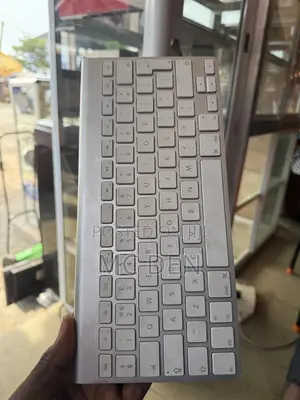 Apple Wireless Keyboard (Aluminum, Bluetooth)