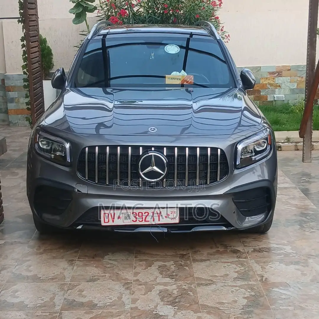 Mercedes-Benz GLB-Class GLB 250 4MATIC 2023 Gray