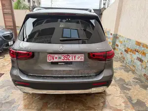 Mercedes-Benz GLB-Class GLB 250 4MATIC 2023 Gray
