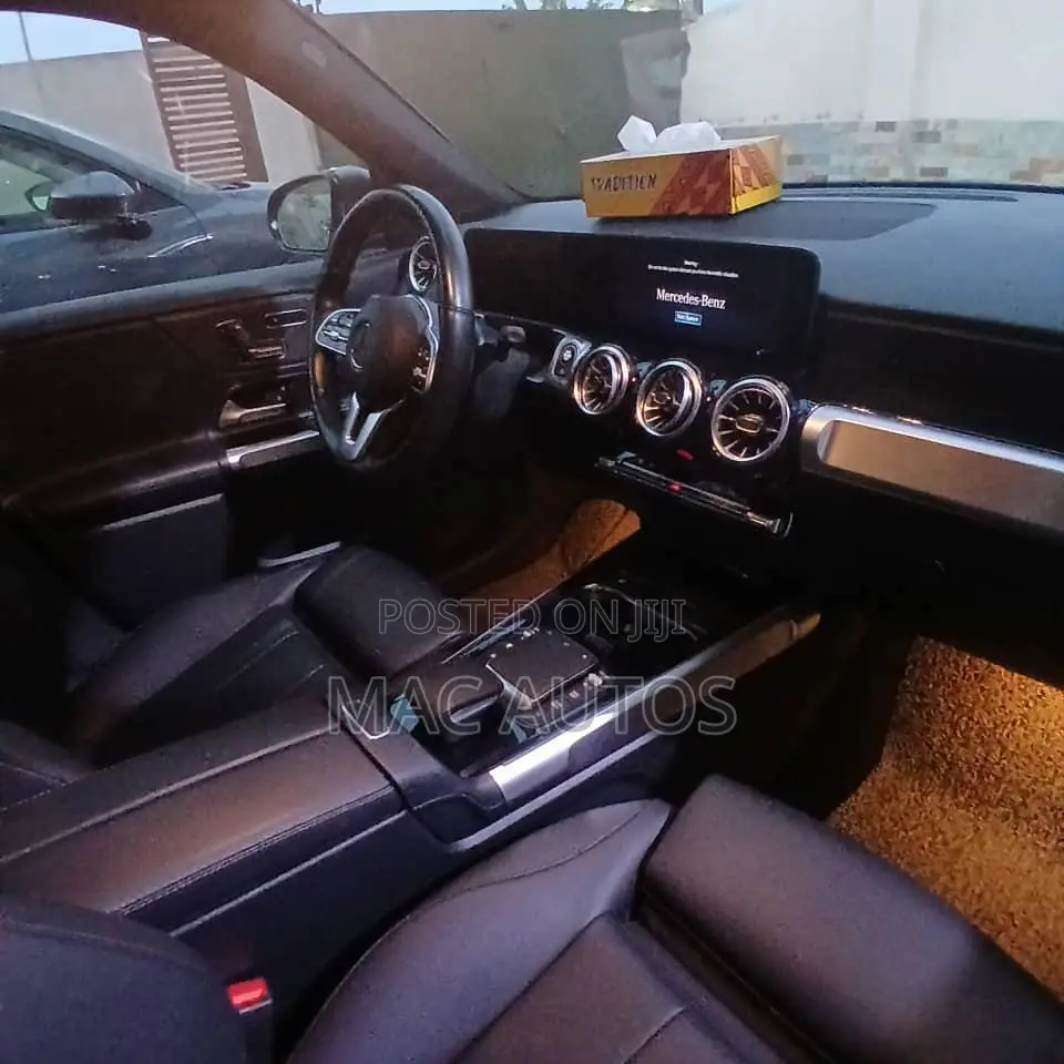 Mercedes-Benz GLB-Class GLB 250 4MATIC 2023 Gray