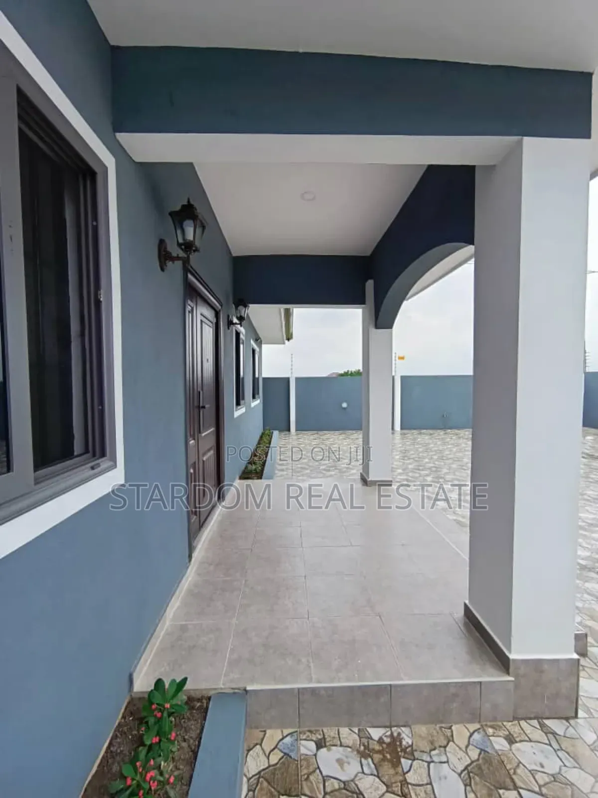 3bdrm Bungalow in Amrahia, Adenta for sale