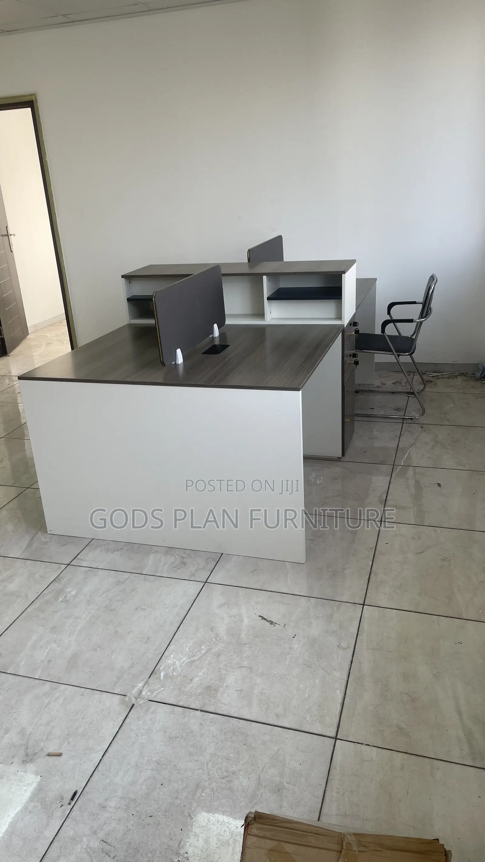 4 Seater Workstation
