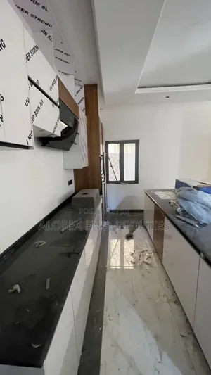 4bdrm House in Fafraha $320,000, Adenta for sale