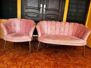 Pinky Couchy