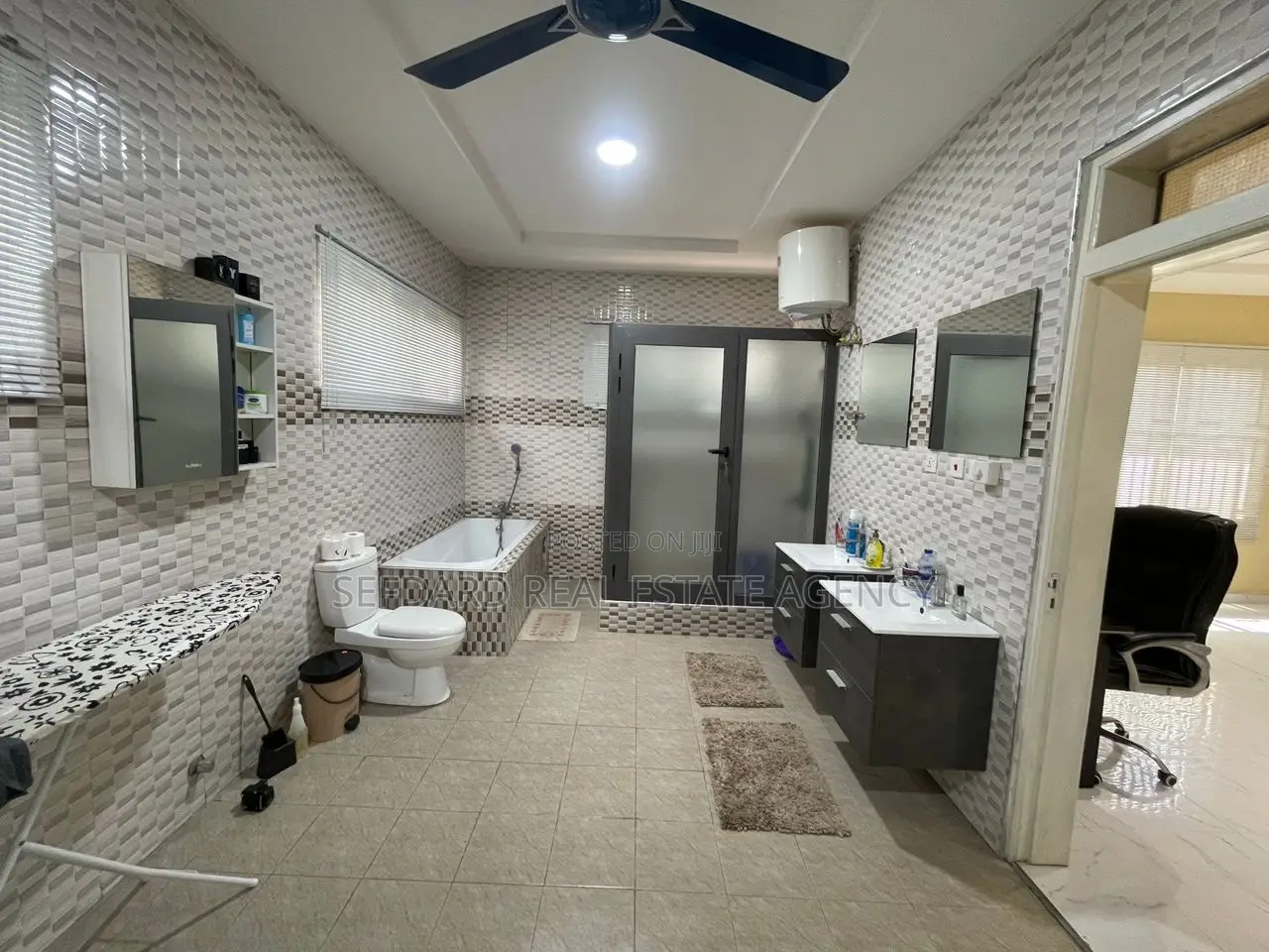 Furnished 6bdrm House in Pokuase for sale