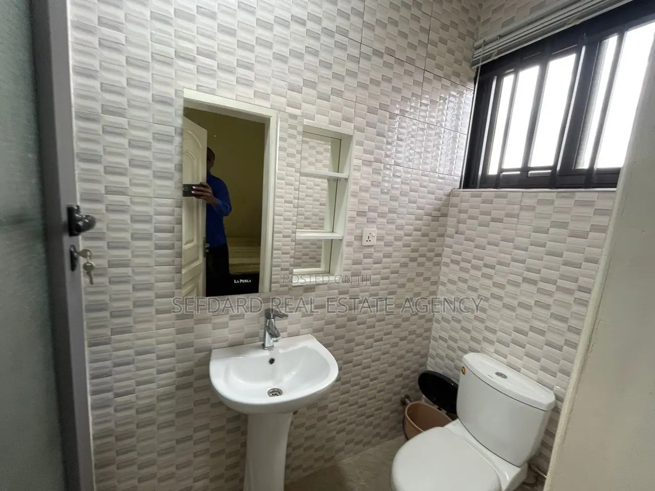 Furnished 6bdrm House in Pokuase for sale