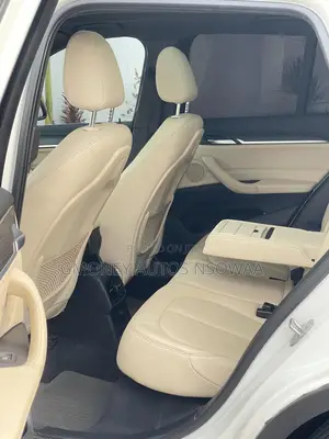 BMW X1 xDrive28i AWD 2018 White