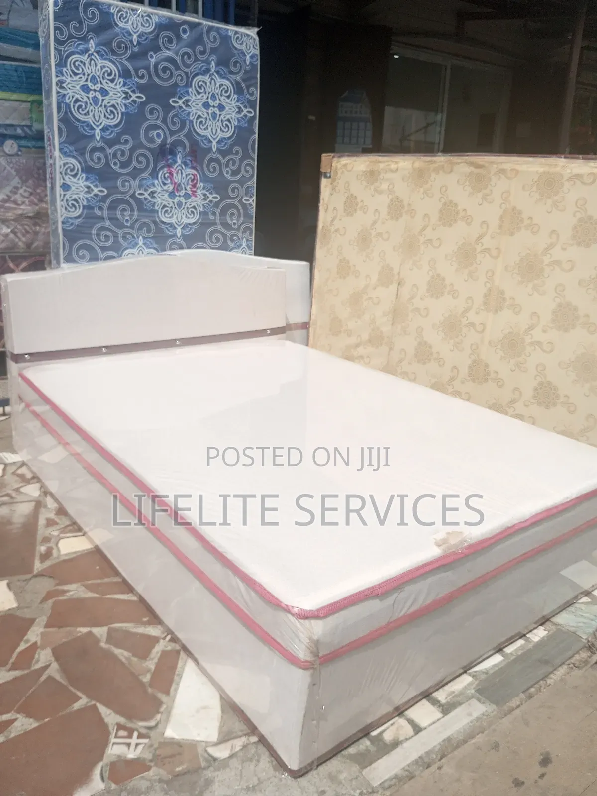 Inbuilt Bed /Large Size +Headboard Legs