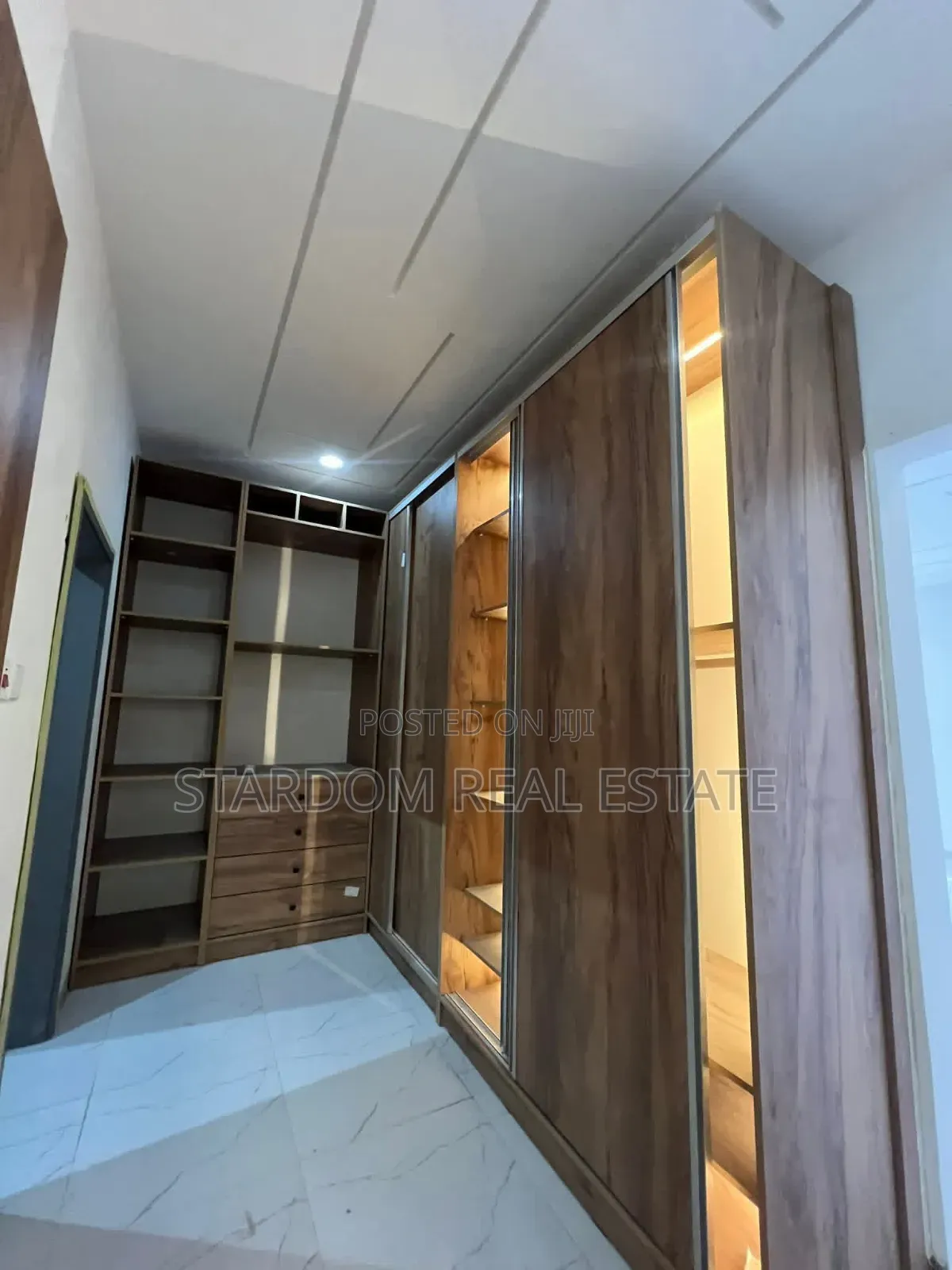 3bdrm Bungalow in Lakeside Estate for sale