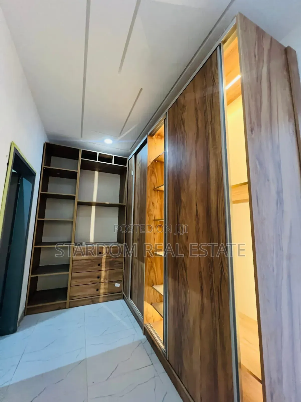 3bdrm Bungalow in Lakeside Estate for sale