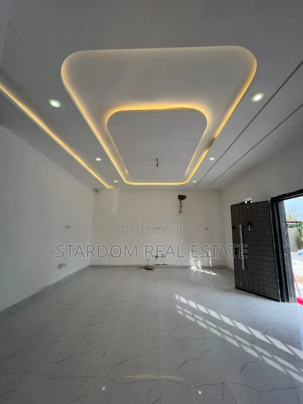 3bdrm Bungalow in Lakeside Estate for sale