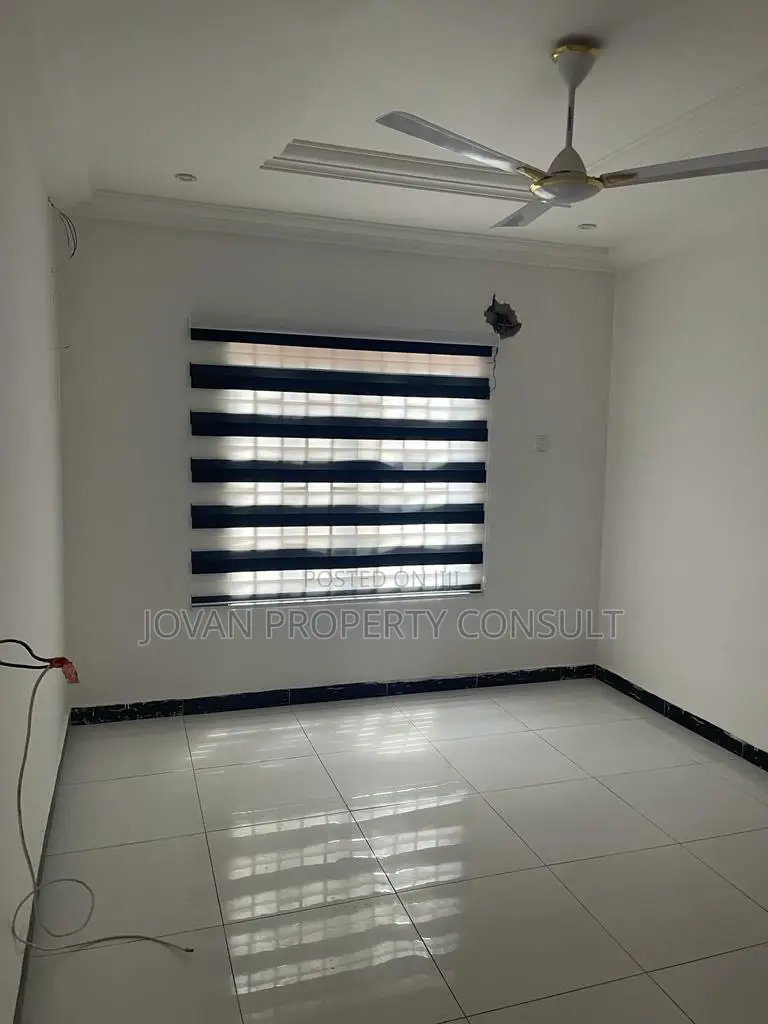 4bdrm House in Pokuase Acp for rent