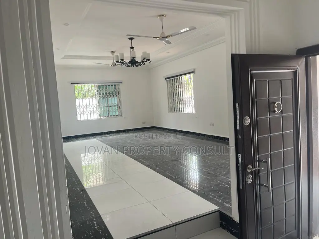 4bdrm House in Pokuase Acp for rent