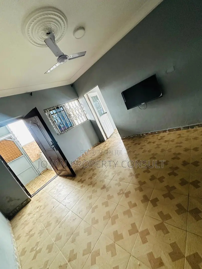 1bdrm Room & Parlour in Amasaman, Ga West Municipal for rent