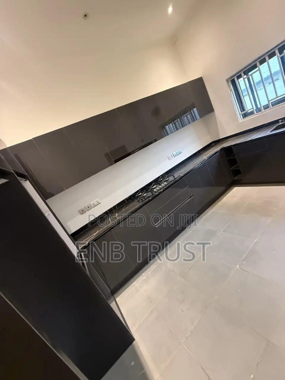 3bdrm House in Oyarifa, Ghana Flag for sale