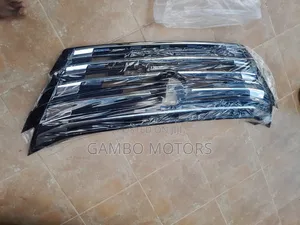Nissan Rogue 2025 Top Grill