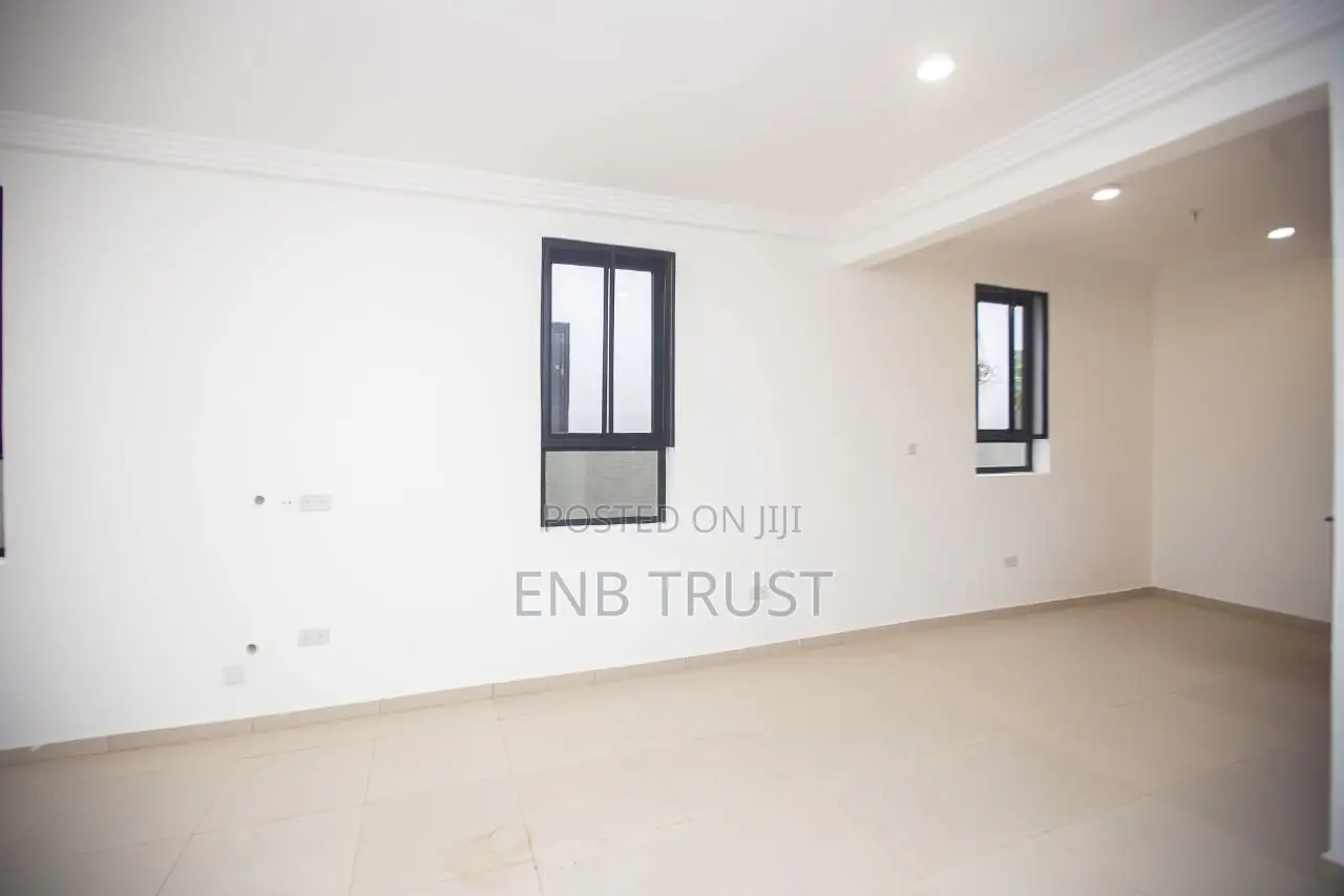 3bdrm Duplex in Oyarifa, Pentecost for sale