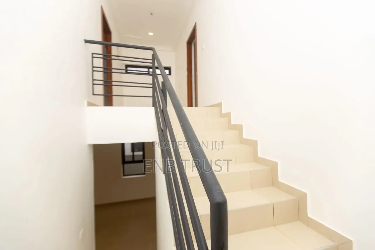 3bdrm Duplex in Oyarifa, Pentecost for sale