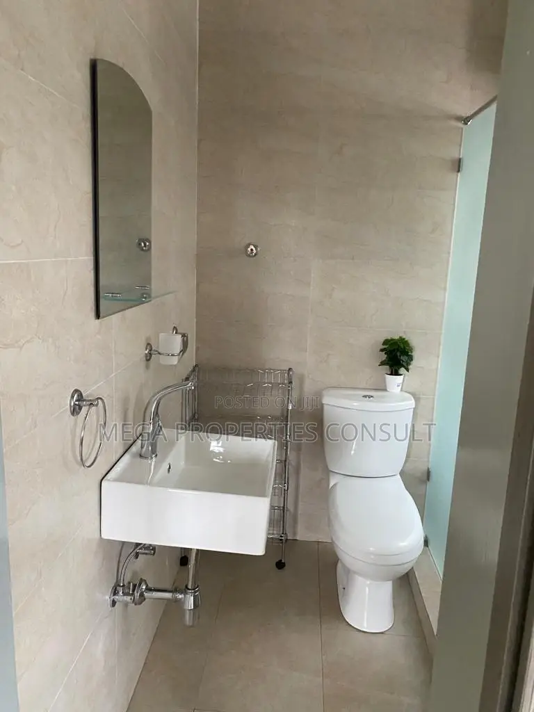 4bdrm Townhouse/Terrace in West Legon for sale