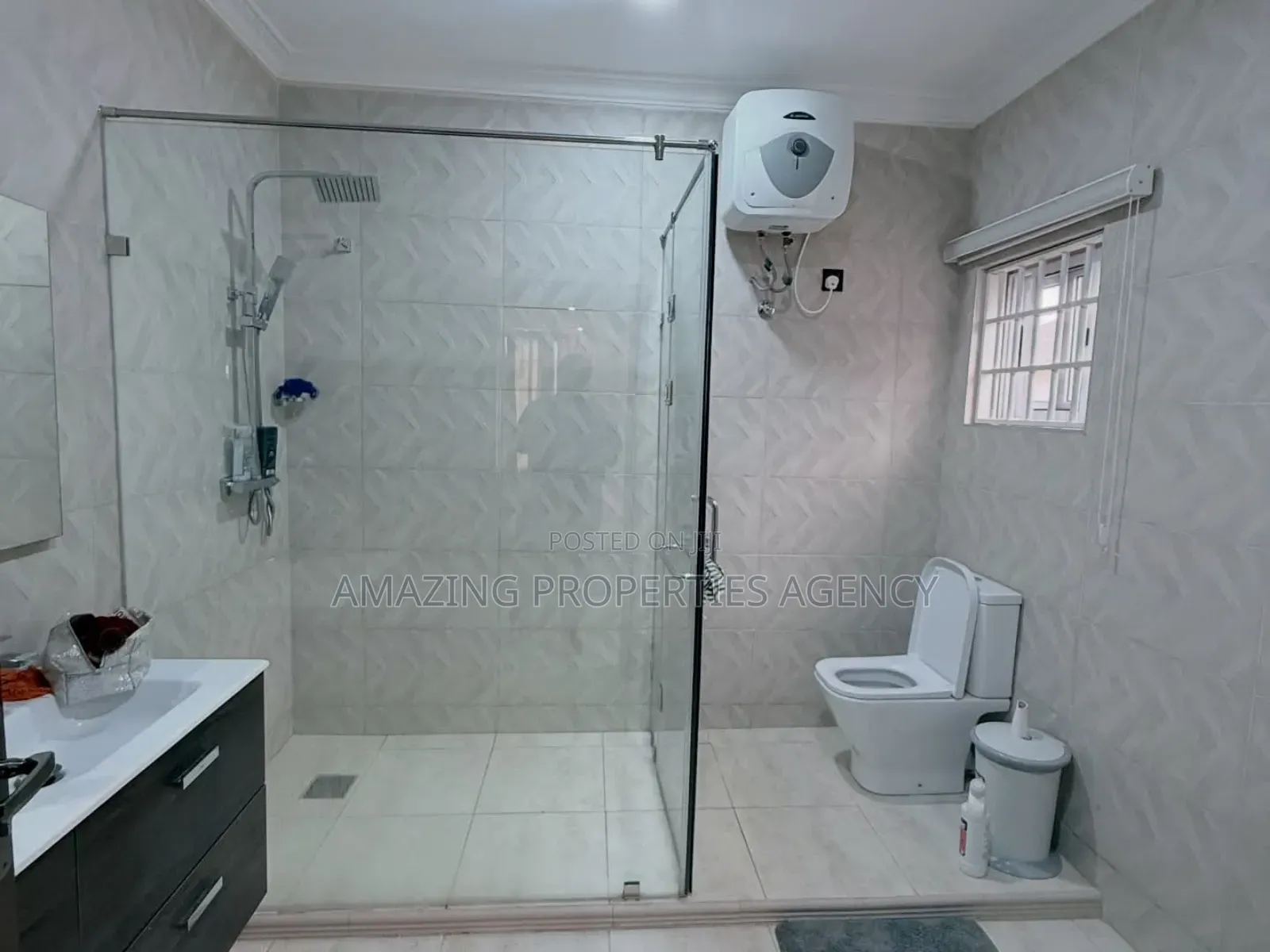 4bdrm House in Airport Hills Estate for rent