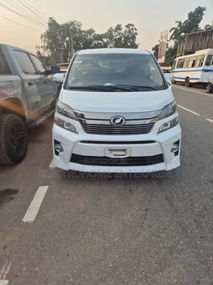 Toyota Vellfire 2014 White