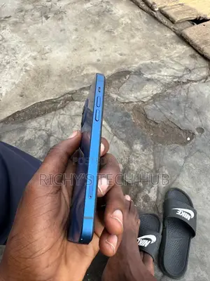 Apple iPhone 12 64 GB Blue