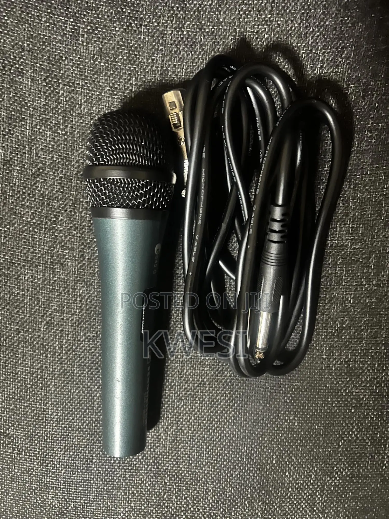 Microphone