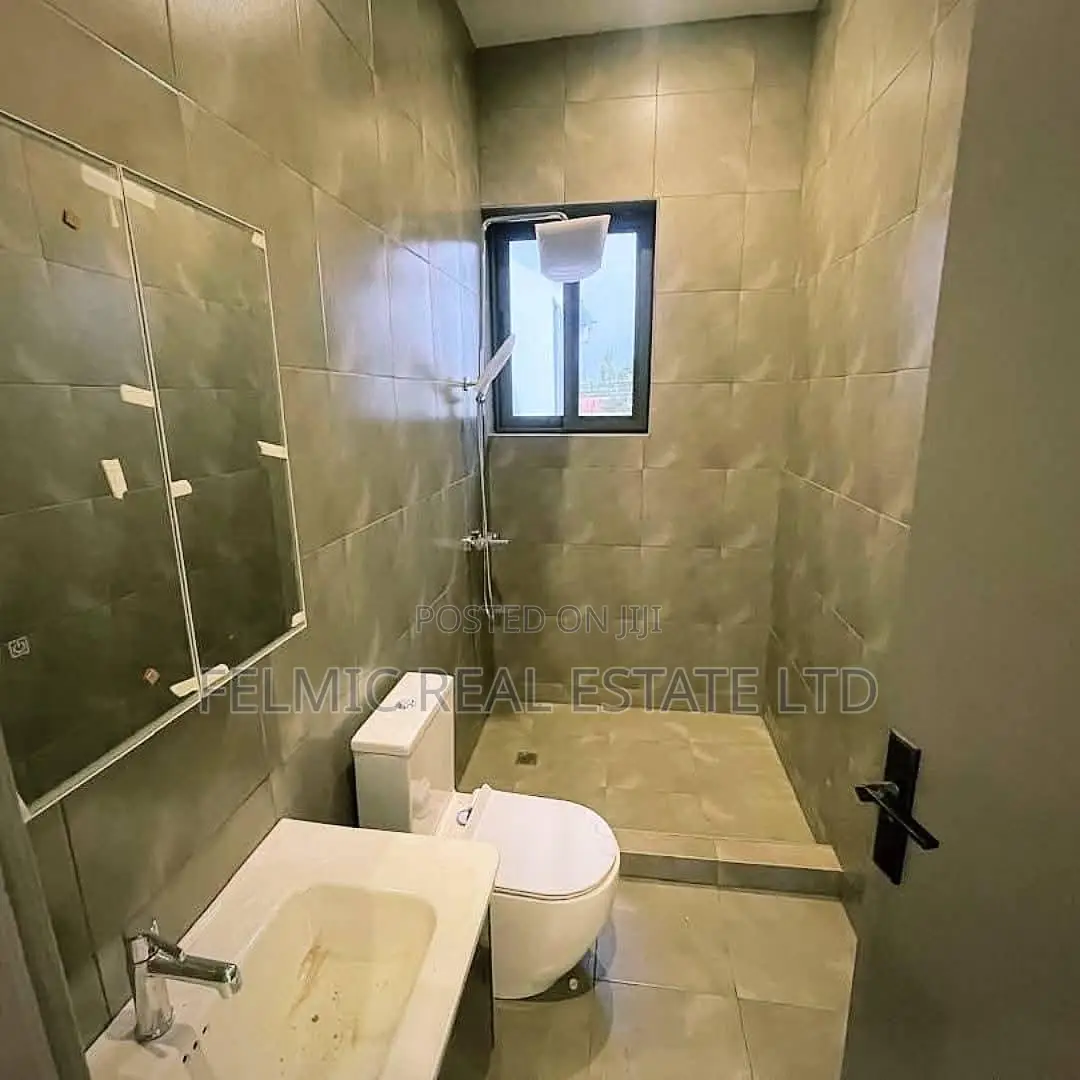 4bdrm House in Felix Real Estate, Asore Junction for sale