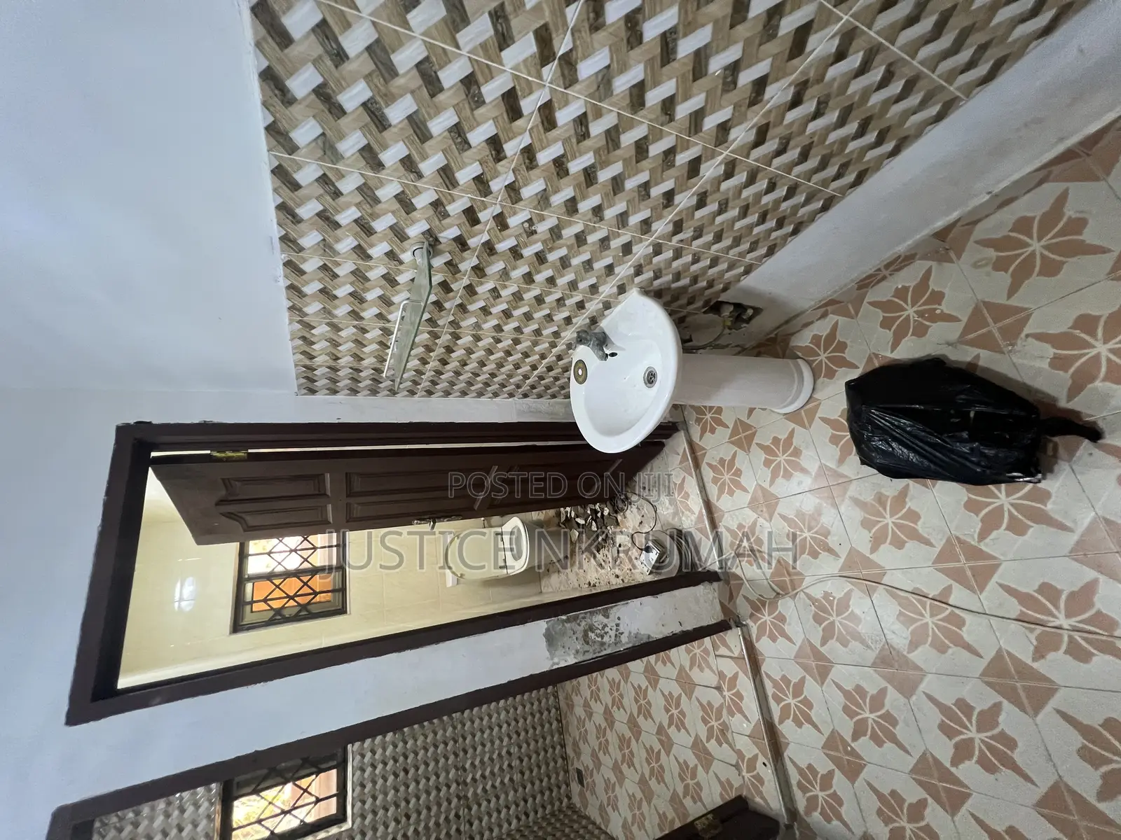 3bdrm Apartment in Mr Justice Estate, Bortiano for rent