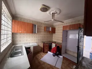 5bdrm House in Bee  Decor & Homes, Old Ashomang for rent