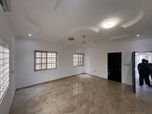 5bdrm House in Bee  Decor & Homes, Old Ashomang for rent