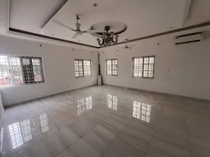 5bdrm House in Bee  Decor & Homes, Old Ashomang for rent