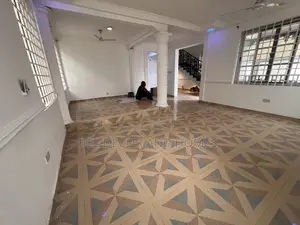 5bdrm House in Bee  Decor & Homes, Old Ashomang for rent