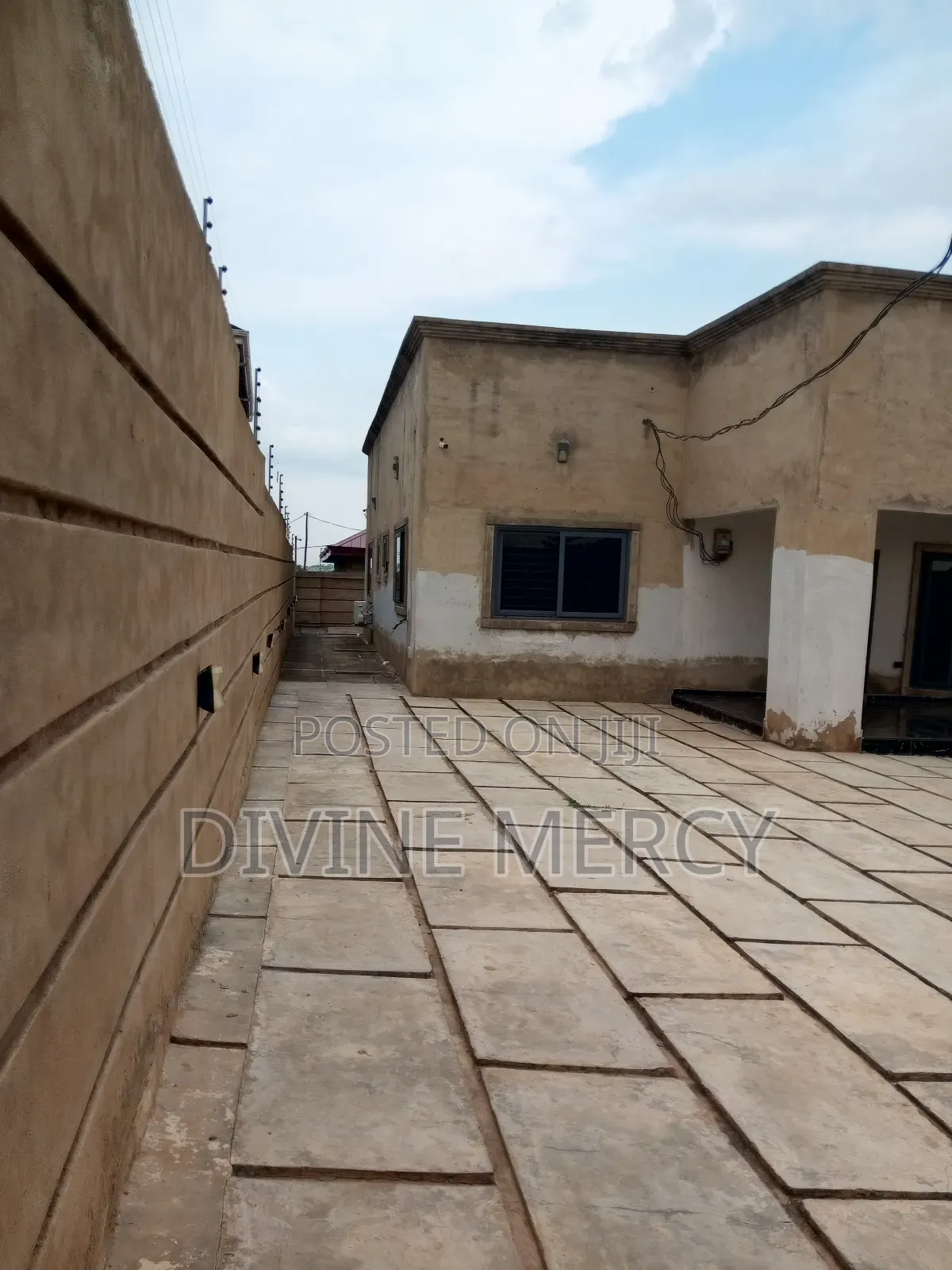3bdrm Bungalow in Offankor, Awutu Senya East Municipal for sale