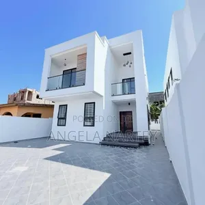 4bdrm House in Sakumono Estates for sale