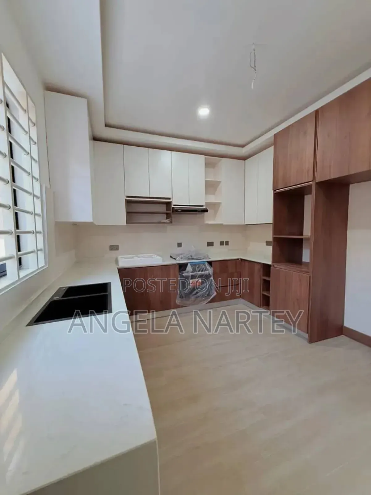 4bdrm House in Sakumono Estates for sale