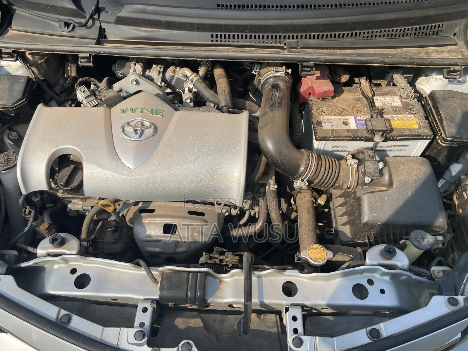 Toyota Vitz 2014 Silver