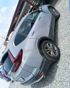 Clean Honda Cr-v for Rent