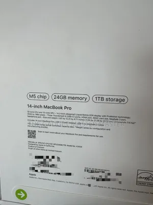 New Laptop Apple Macbook Pro 2025 M5 14-inch 24GB Apple M5 SSD 1T