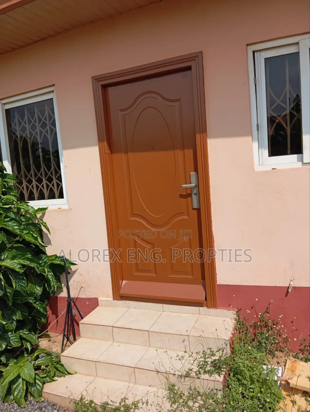 3bdrm House in Amanfro, Adenta for rent
