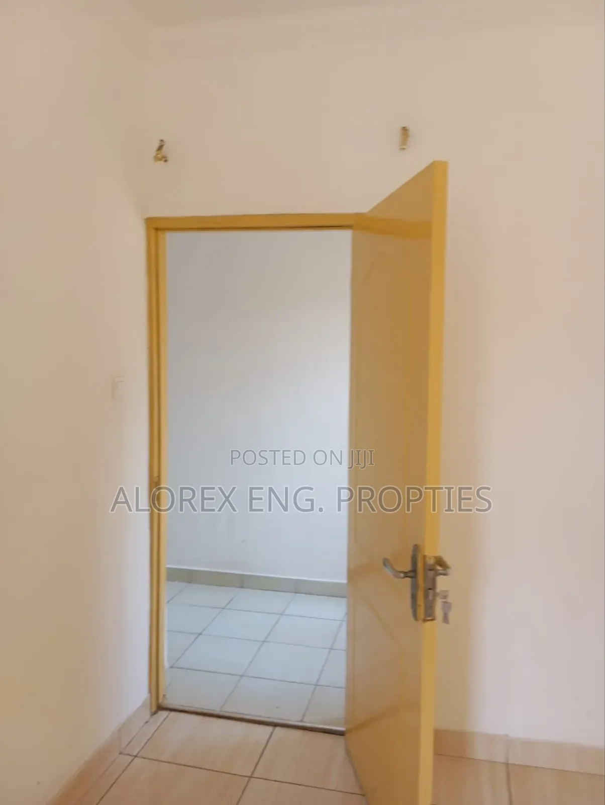 3bdrm House in Amanfro, Adenta for rent