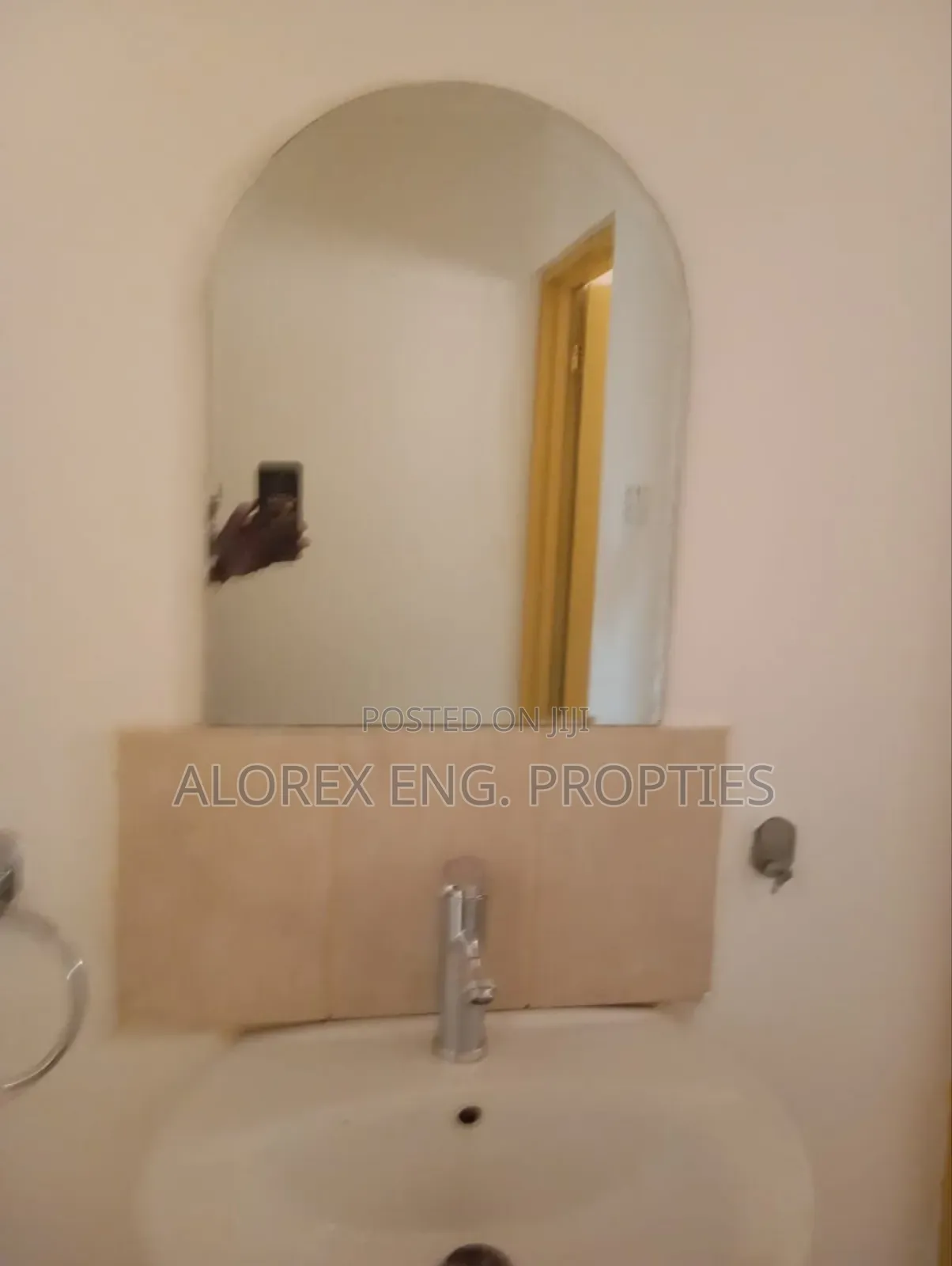 3bdrm House in Amanfro, Adenta for rent