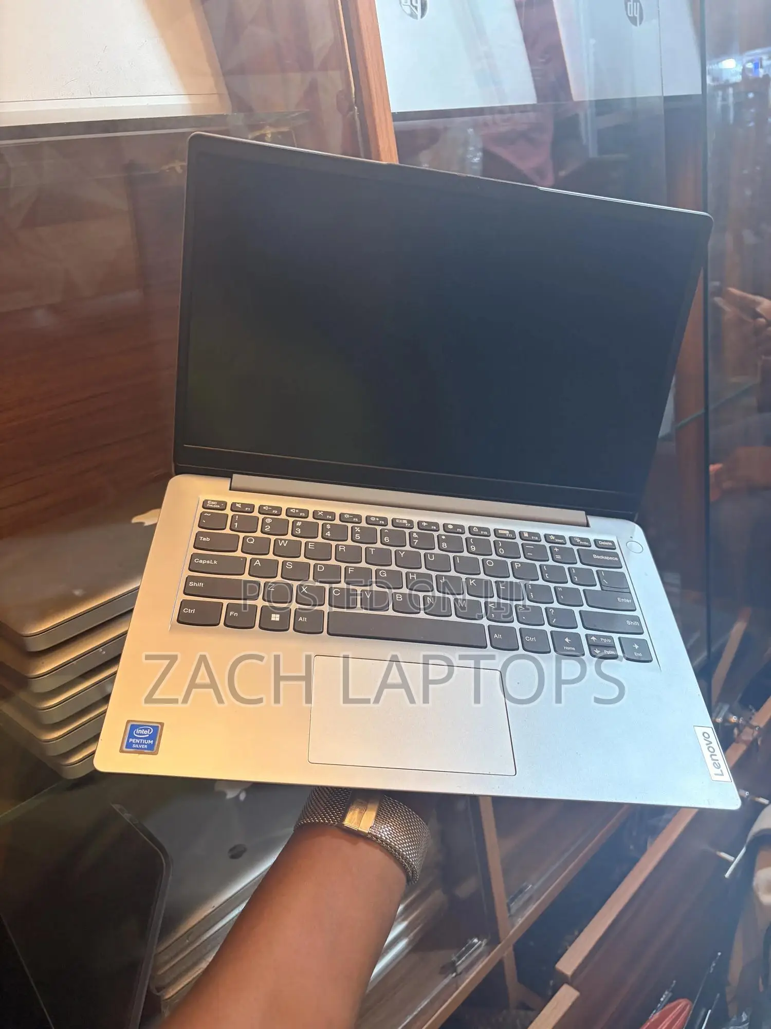 Laptop Lenovo 4GB Intel SSD 128GB