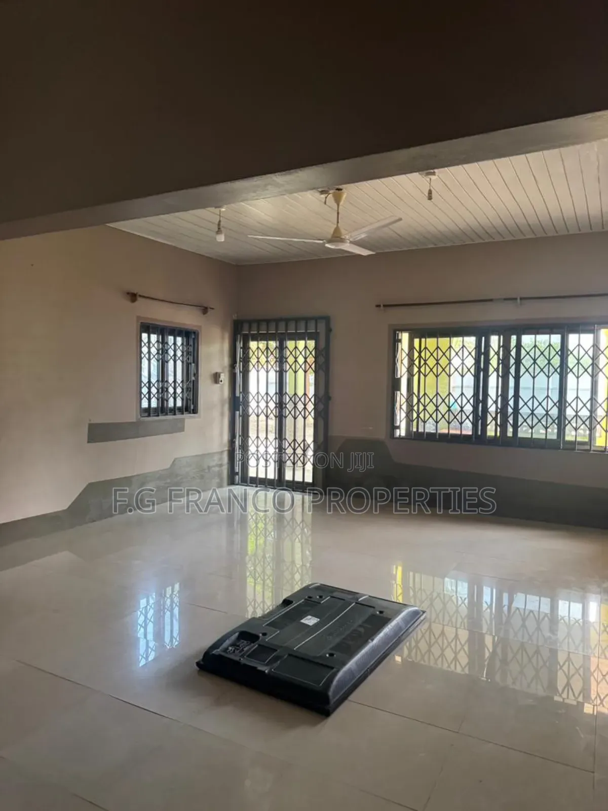 4bdrm Apartment in Kg.Franco Properties, Dansoman for rent